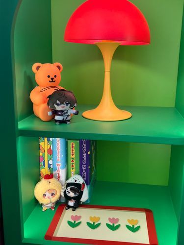🧸💡📕🌷
