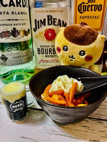 おつまみに柿の種わさびのクリームチーズディップしてみたよ🍺
いただきます✨