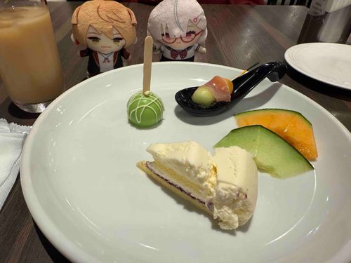 ま えに ぱぺすこやちゃん と
デザート びゅふぇ に行って きた ぜ！