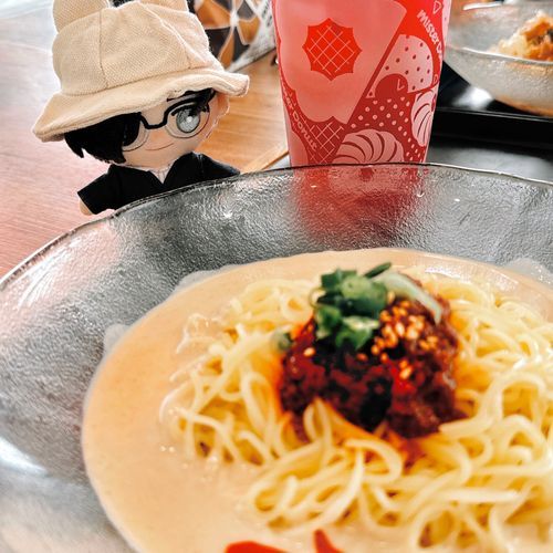 主くんは最近辛いものがマイブームみたい。豆乳坦々麺食べに行くから、僕もついて行ったよ！