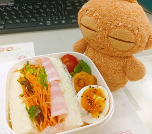 今日はサンドウィッチぽちゃ。
お米ストック、たりなかったんだって。帰ったら炊くぽちゃ〜！