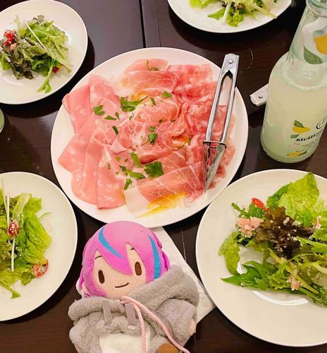 ピザやさんで夕飯🍕
るいくん、野菜は食べたくないみたい