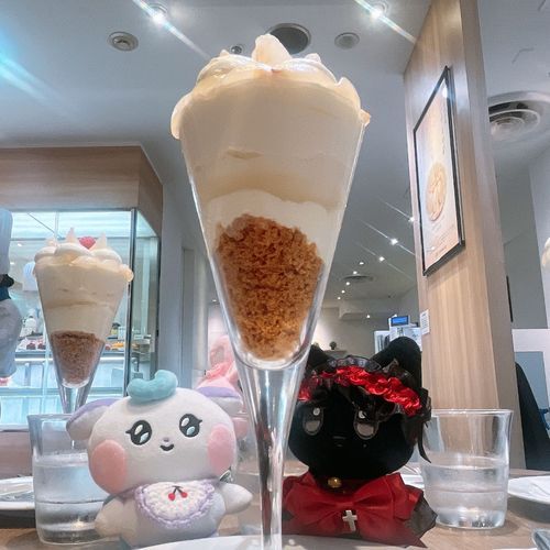 見上げしライチパフェ🍨