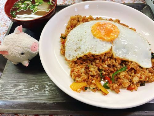 主の仕事終わった後、いつものタイ料理屋さんでごはん💕