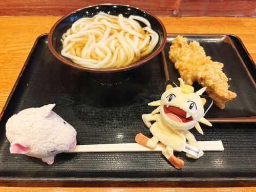 四国と言えばやっぱりうどんかな！✨　雨が冷たいから、うどんのつゆがとてもあたたまるよ〜！🔥
