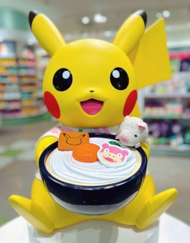 ポケモンセンターに行ってきたよ！✨　主はいっぱい買い物しちゃったって嬉しそうだったよ〜！⚡️✨