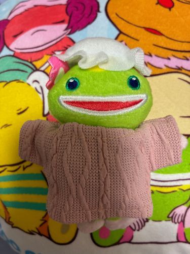 冷房の風が少し寒いときがあるからセーターを買ったよ
少しぶかぶかだけどかわいいよ