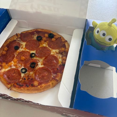 pizza…🤤

