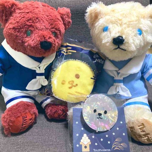 家主がタリーズとやらで「テデ谷君に似てる！」と買ってきた土産だ。確かに君に似てかわいいな🌕
