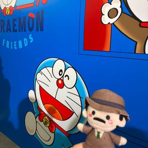 目暮、影が食べられてるよ