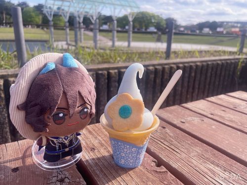 ソフトクリームも食べました
ネモフィラを模したクッキーが載っていて可愛らしかったです