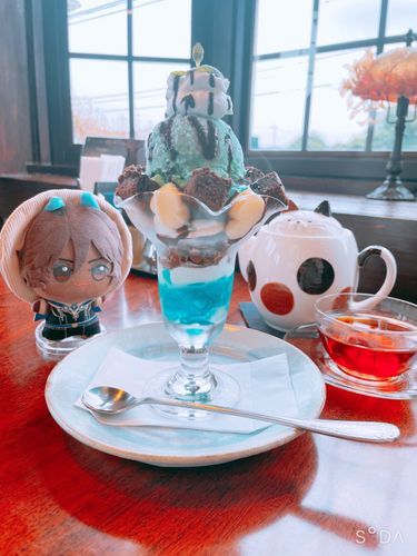 夏らしい雰囲気のパフェですね