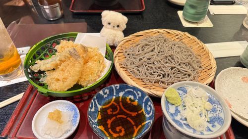 きすの天ぷらとおそばです
初めてのおしゃしんで緊張