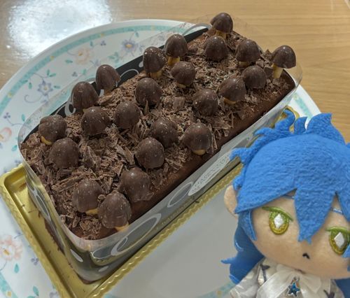 👦さんたんじょび。けーきあれんじすな…ただのげんぼくでは…🍄
