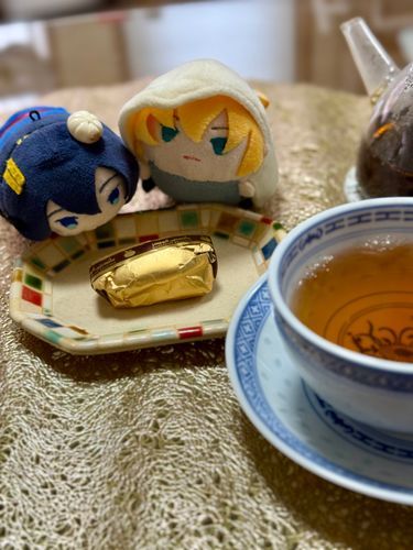 とつくに　の　ちよこ　に　とつくに　の　茶
わりと　いい

もちちか