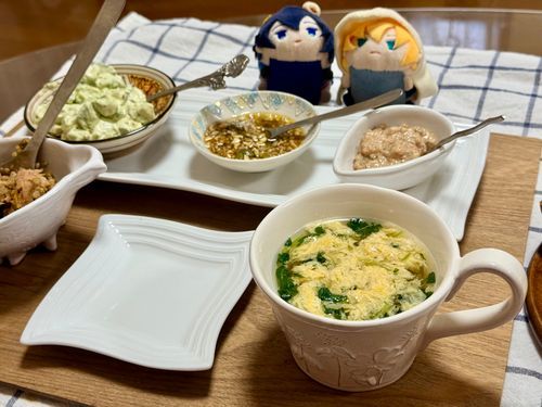 ぱん　の　おともせんしゅけん
どれも　うまいから　ひきわけ

もちんば