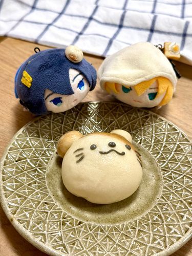 どちらが　まんじゅうか　わからない？
なかなかの　言われよう　だな

もちちか