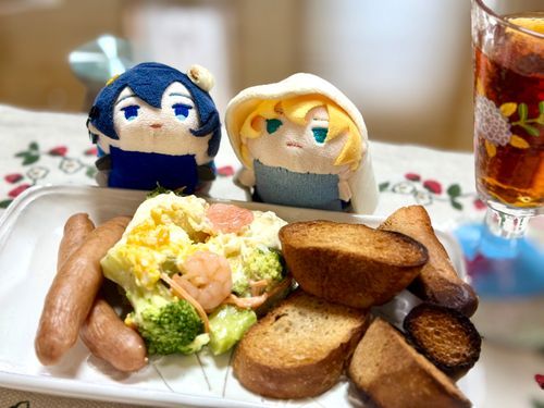 なつにしては　すずしいあさ　だな
きょうも　しっかり　たべろ

もちんば