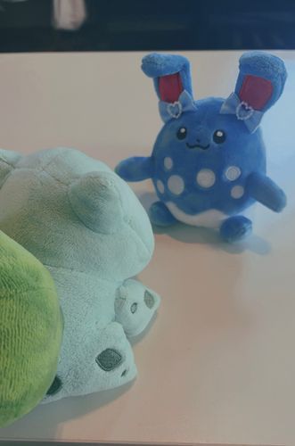 あ！　マリルリの　ルリちゃんが　とびだしてきました！