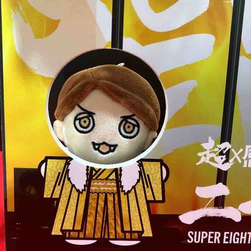 🍇いしょうてん いってきたで！
かざってあったんと おそろい、きんピカいしょうの パネルで しゃしん とってもろたわ🌟