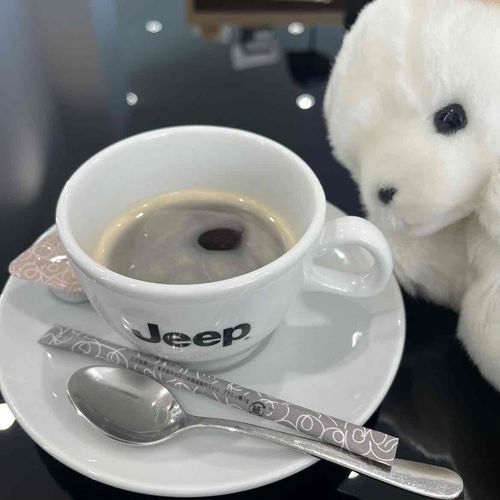 おJeepさんにきたらいつもマグカップがかわｲｲっておもう