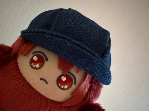 じっ