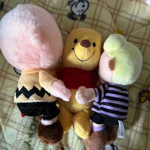 チーくんとシューくんプーさんが好きなのか2人してハグしてます笑ママにもしてほしいな〜、、なんて羨ましくなる母😅