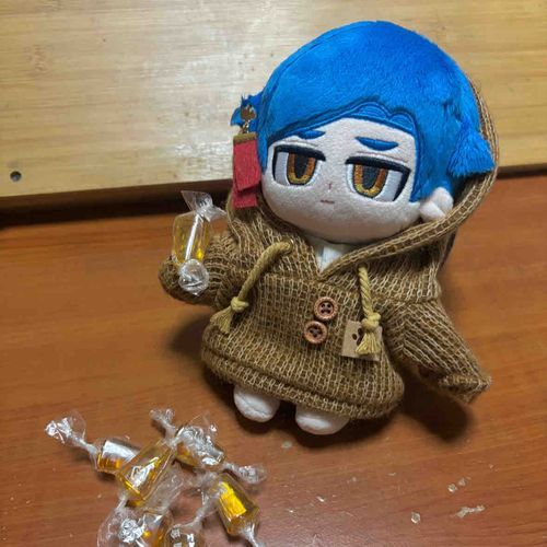 主が黄金糖をくれた。久しぶりに食べると、なかなか美味しいな。
(オノノ)
