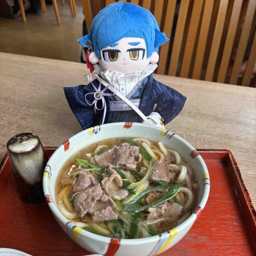 主と外出した。冷えた体に出汁が染みるな....(オノノ)