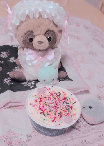 きらきら🌈✨️
ゆめみたいなあいすさん🍨をたべたんだよ〜🌼💛