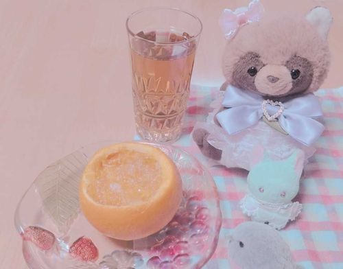 かいぬしさんが おれんじぜりー🍊🧡をつくってくれたんだよ✨️
つるつる あまくて ひんやりしてたんだよ🌸