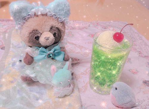 みんとちゃん🍃💚が
まほうでえいっ✨️てして おみずを みどりのしゅわしゅわさんにしてくれたんだよ〜💛🍈
あまくておいしいさんだったよ♪