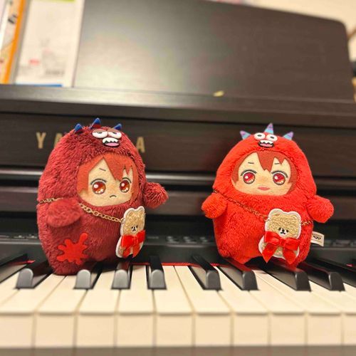 今日のお2人はピアノの上がお気に入りだそうです!!🎶💭
マネよりピアノに熱心です……笑