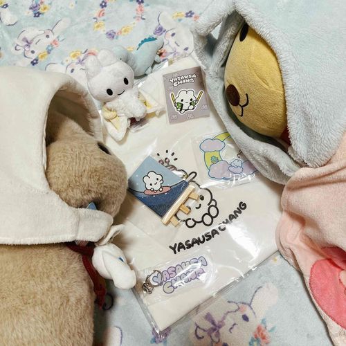 たべものじゃ　なかったのか〜！
でも　とっても　かわいいね！！
