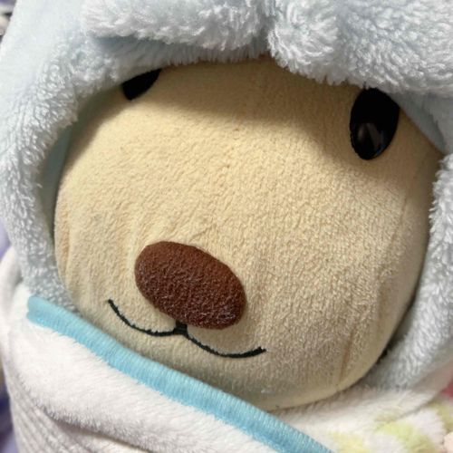 まーちゃん　もうすぐ　たんじょうびなのに　なんにも　もらえない。
めから　ひかりをけして　あぴーるしてやる。。。