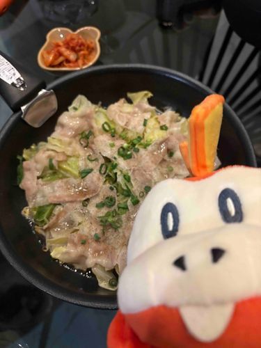 ぶたばらのキャベツもやし蒸しをたべる！！