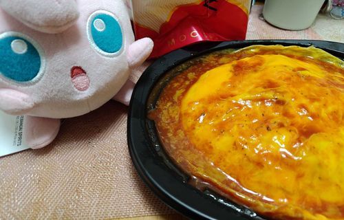 馬鹿デカいオムライスですよオムライス！