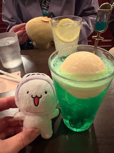観劇終わりにはお隣でおともだちになった子と喫茶店に行ったよ！おともだちはきみまろくん！！