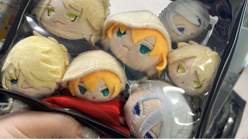 ﾓﾁﾓﾁ、もちもち〜！

いまいるもちたちだいしゅうごう！
ぎゅむむむ〜。ｷﾞｭｯｷﾞｭｯ

ぬし、はやくちゃんとしたばっぐを
しょもうする！

…おれたちひよこみたいっていわれた！
🐣🐣🐣🐣🐣🐣🐣〈ぴよぴよ！

