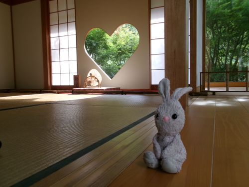 京都の風鈴寺にいったよ！
ハートの影が真ん中に来る超レアな期間らしいりんよ！！
りんが1番かわいいりんよね