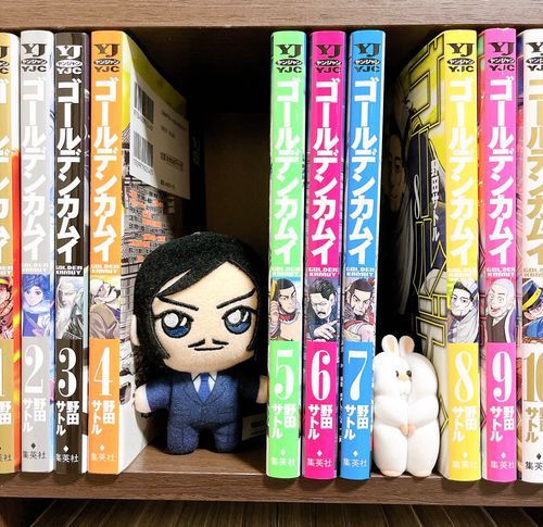 すきまに挟まるハムスターと私です