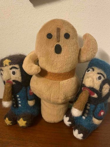 革命家のお友達です
