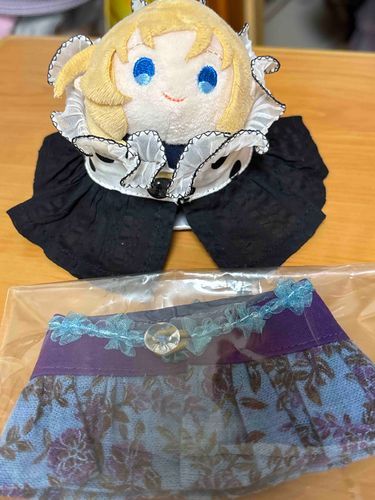 もう一着⭐︎色合いがシックですてき⭐︎
山姥切さん達の本体を
展示してる　美術館の　すぐちかくの　お店なんだって！
ショーウィンドウに　モデルもちがたくさんいるって　すてき
ボクも　あこがれちゃう♪

お店のなまえは
Olive さん
だよ⭐︎