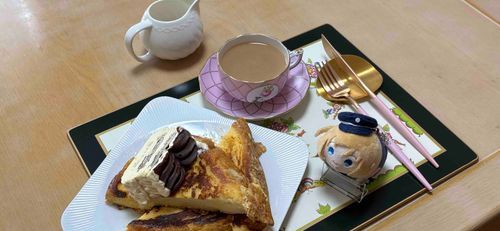 それを　フレンチトーストに　のせて…

ゴージャスな　ブランチだね⭐︎

カロリー？
あさだから　きにしなーい！