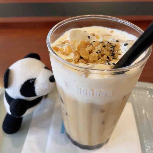 どとーるの新作、やきいもとうにゅうですって🐼🫖