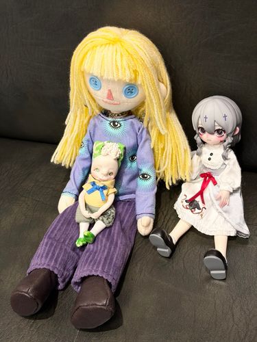 お友達が遊びに来てるんだ
カリフラワーくんとパンノチカちゃんだよ