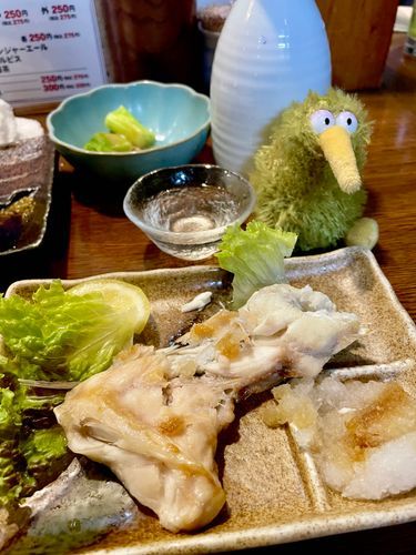 てことで日本酒〜ういん
すずきのカマも旨いういん
酒は涙かため息ういん