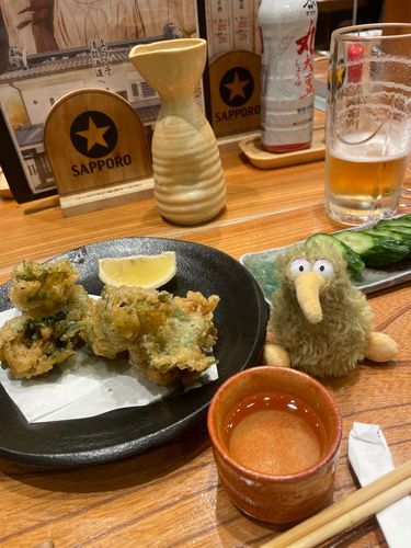 鶏せせり肉と大葉天ういん。
鶏は僕の肉じゃないういん😏
ビールはチェイサーういん🍻
