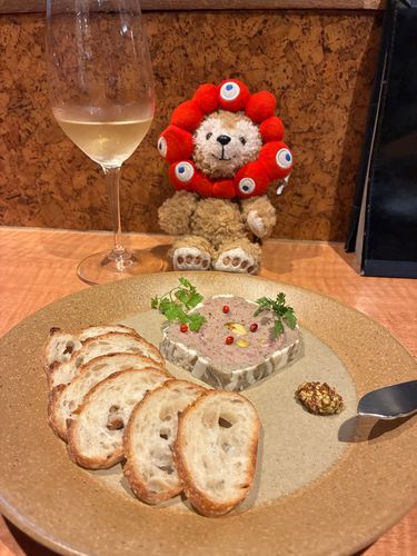 ワインとパテドカンパーニュ美味しかった〜