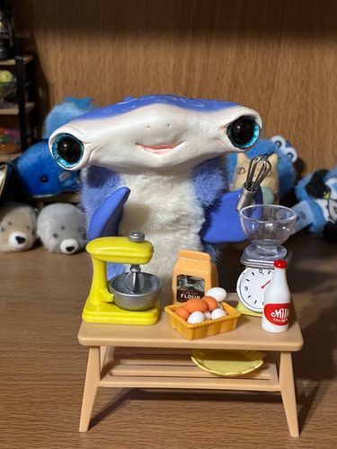 ホットケーキつくるよ！
やくのはママにしてもらうの。
じぶんでやりたかったけど、ダメーっていわれちゃったよ。